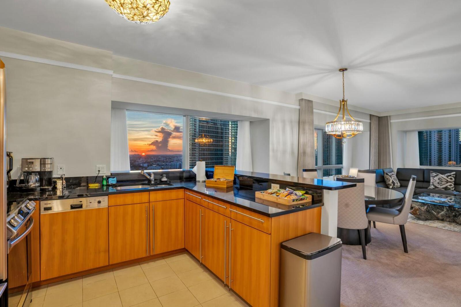 Spacious 2 Bedroom 2 Bath & Studio Suites In The Four Seasons Hotel Miami High Floors Quarto foto